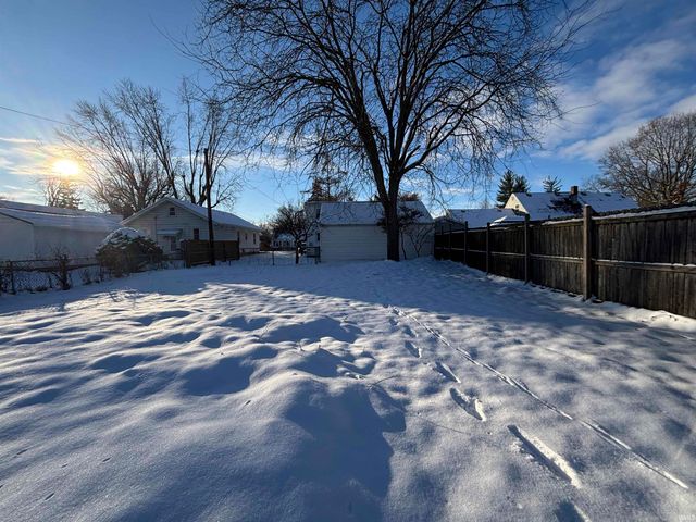 2710 Waynewood Drive, Fort Wayne, IN 46809