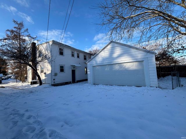 2710 Waynewood Drive, Fort Wayne, IN 46809