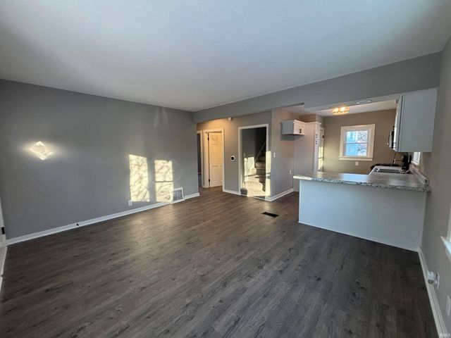 2710 Waynewood Drive, Fort Wayne, IN 46809