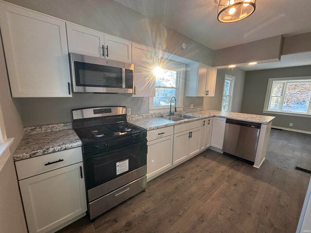 2710 Waynewood Drive, Fort Wayne, IN 46809