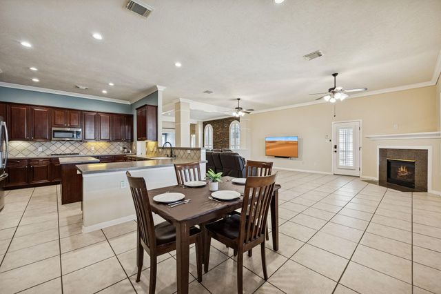 404 Primrose Lane, League City, TX 77573