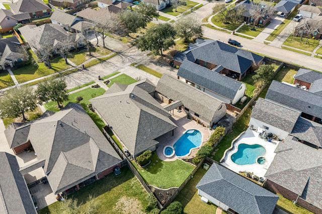 404 Primrose Lane, League City, TX 77573