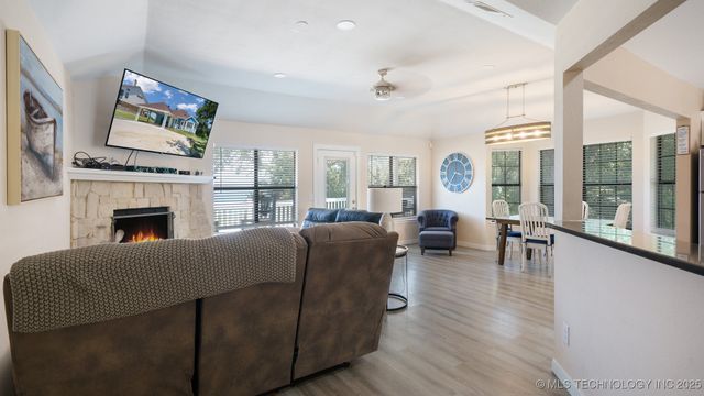 3942 Elm Drive, Kingston, OK 73439