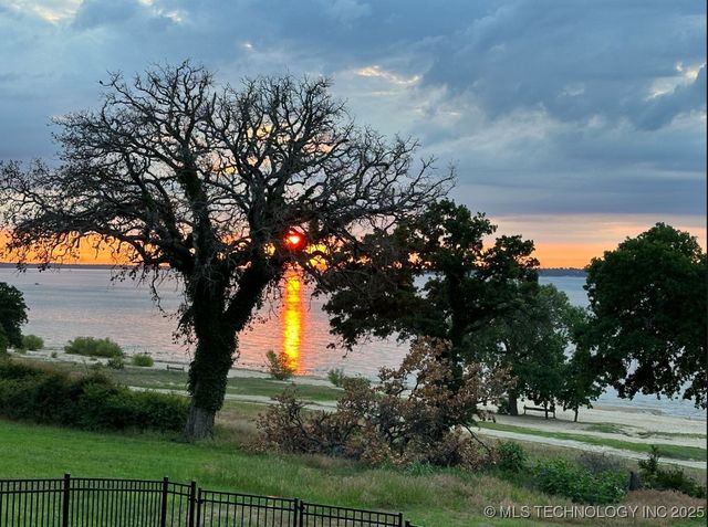 3942 Elm Drive, Kingston, OK 73439