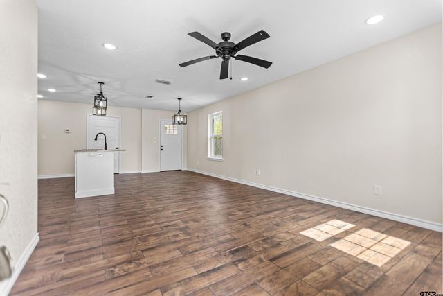 2535 Franchel St, Tyler, TX 75701