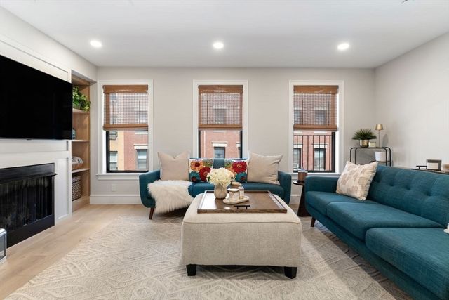 82 Endicott Street 3, Boston, MA 02113