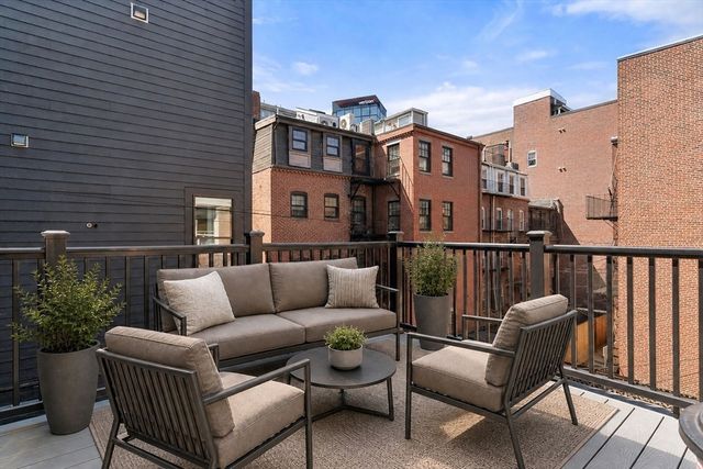 82 Endicott Street 3, Boston, MA 02113
