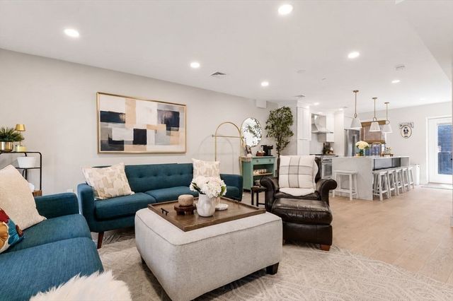 82 Endicott Street 3, Boston, MA 02113