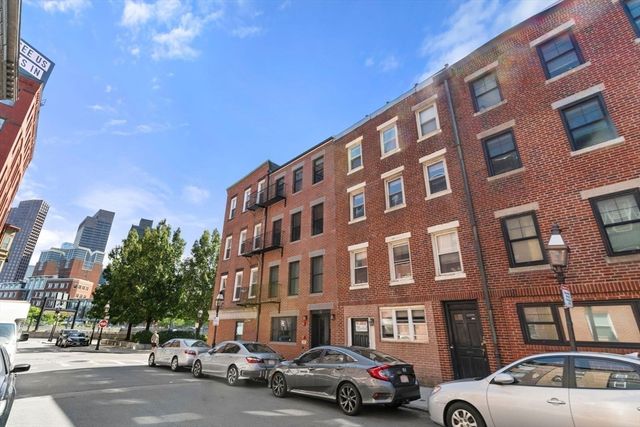 82 Endicott Street 3, Boston, MA 02113