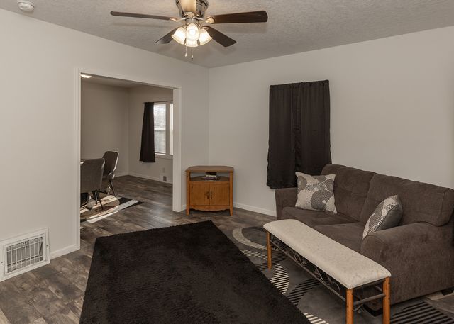 1717 6th Street, Rock Island, IL 61201