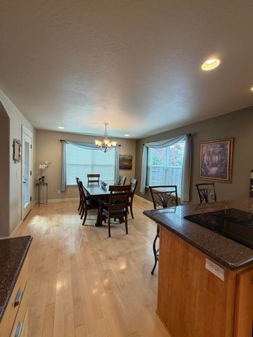 739 Spring Valley Drive, Medford, OR 97501