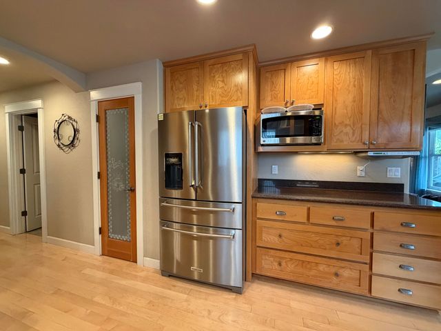 739 Spring Valley Drive, Medford, OR 97501