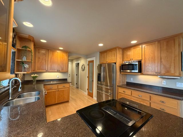 739 Spring Valley Drive, Medford, OR 97501