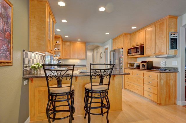 739 Spring Valley Drive, Medford, OR 97501