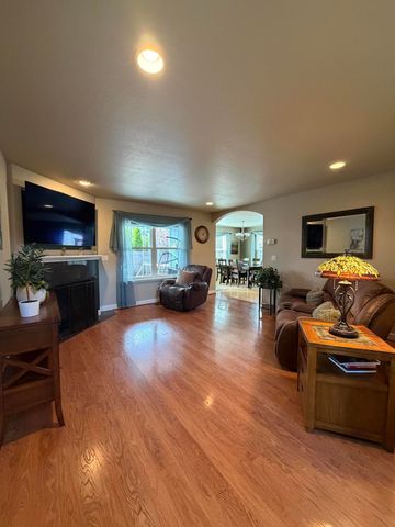 739 Spring Valley Drive, Medford, OR 97501