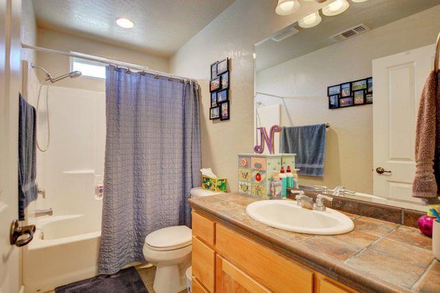 739 Spring Valley Drive, Medford, OR 97501