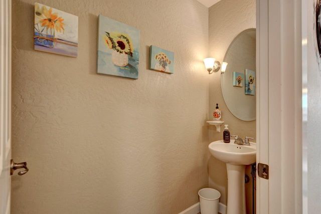 739 Spring Valley Drive, Medford, OR 97501