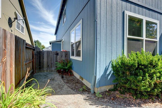 739 Spring Valley Drive, Medford, OR 97501