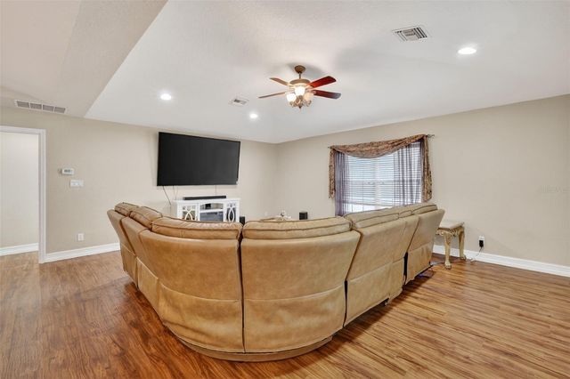 35043 SILVER OAK DRIVE, Leesburg, FL 34788