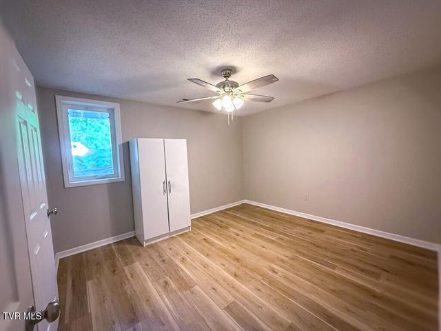 568 Possum Creek Road, Bluff City, TN 37618