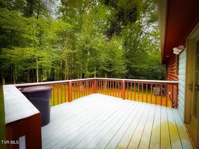 568 Possum Creek Road, Bluff City, TN 37618