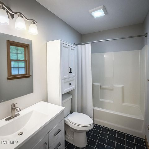 568 Possum Creek Road, Bluff City, TN 37618