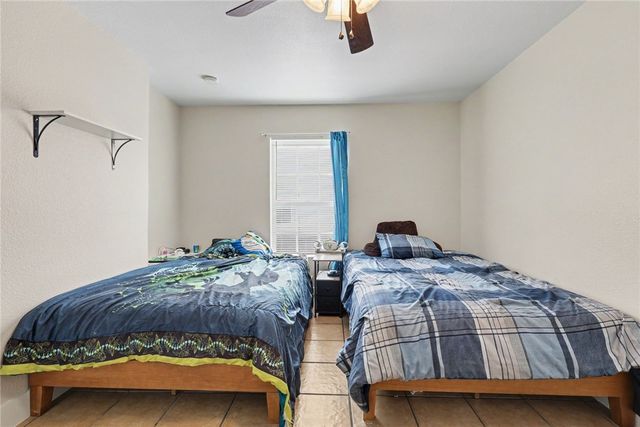 629 W Yoakum Ave, Aransas Pass, TX 78336