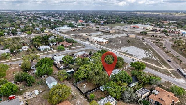 629 W Yoakum Ave, Aransas Pass, TX 78336