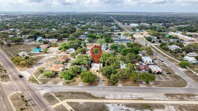 629 W Yoakum Ave, Aransas Pass, TX 78336