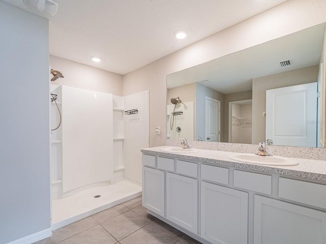 13748 WINEBERRY DRIVE, Dade City, FL 33525
