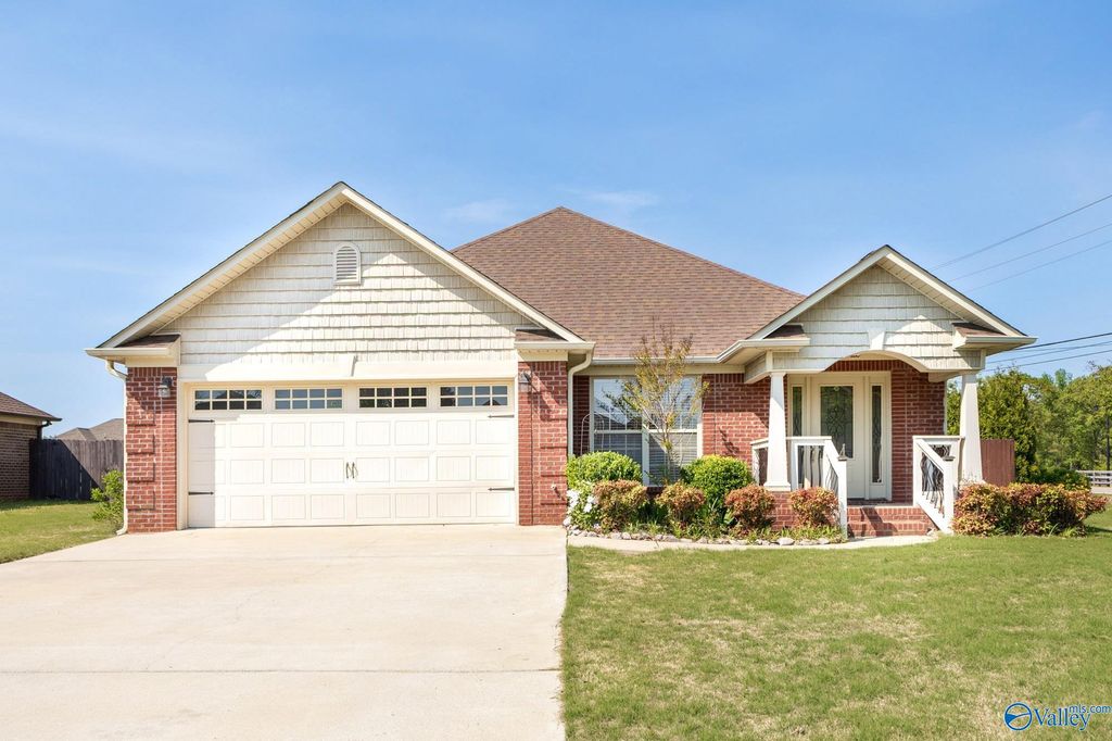 25382 Caldera Drive, Athens, AL 35613