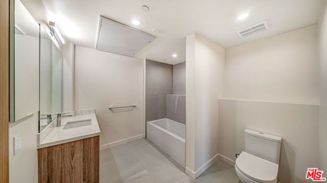 1257 N Detroit Street 102, West Hollywood, CA 90046