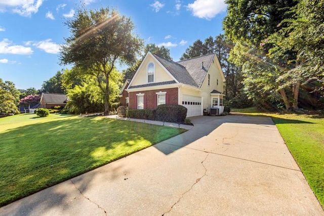 165 Roberts Road, Suwanee, GA 30024