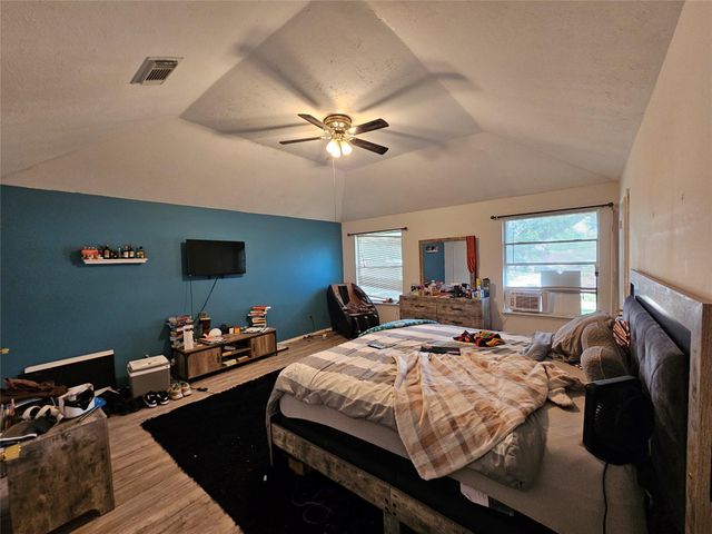 13615 Repa Lane, Houston, TX 77014