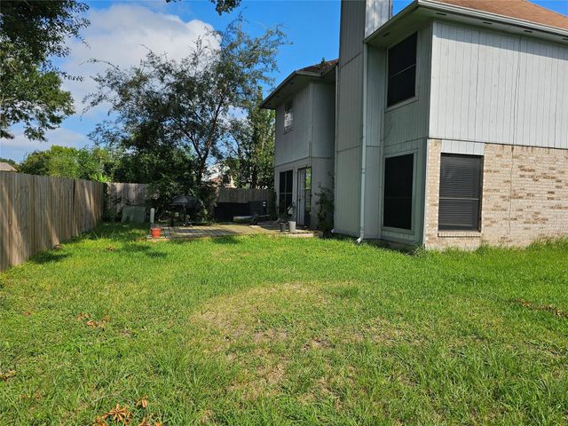 13615 Repa Lane, Houston, TX 77014