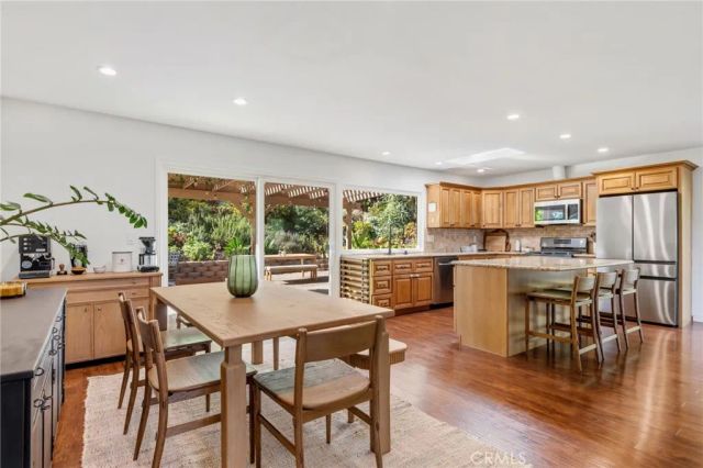 1423 Calle Fidelidad, Thousand Oaks, CA 91360