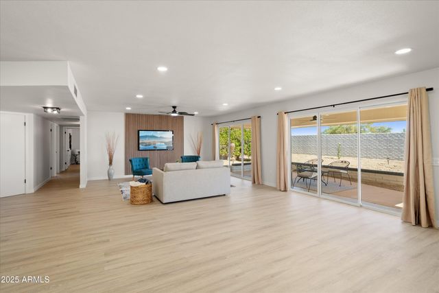 20627 N 123RD Drive, Sun City West, AZ 85375