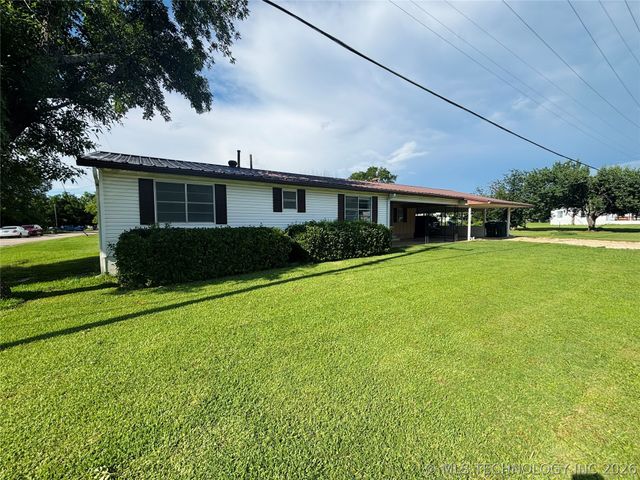 302 SW 2nd Street, Kingston, OK 73439