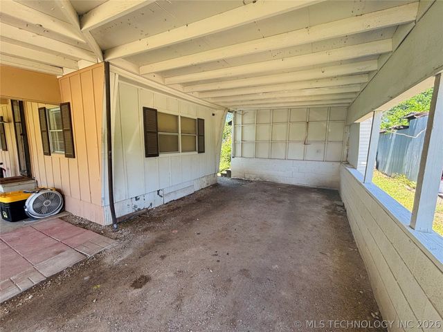 302 SW 2nd Street, Kingston, OK 73439