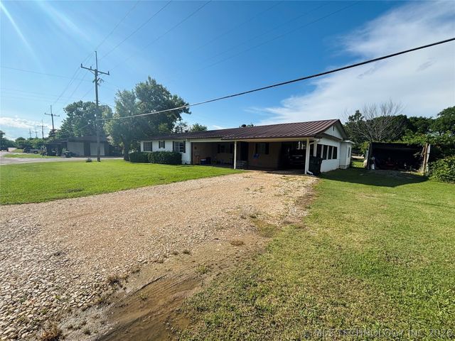302 SW 2nd Street, Kingston, OK 73439