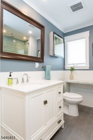 6 Ford Dr, Jefferson Twp., NJ 07438
