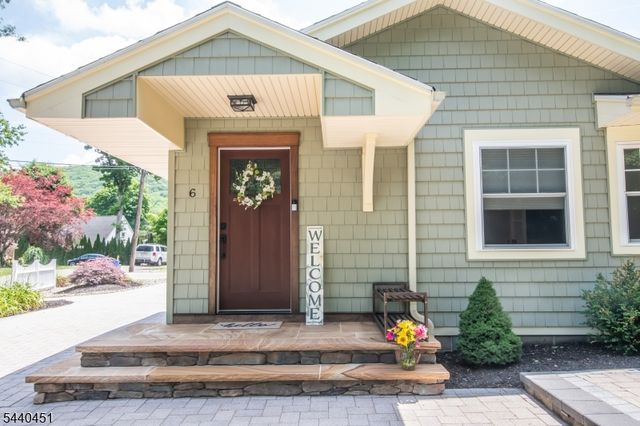 6 Ford Dr, Jefferson Twp., NJ 07438