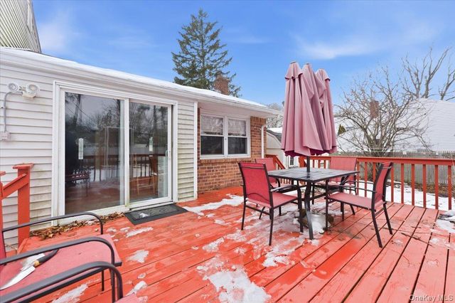 30 Middle Drive, Huntington, NY 11743