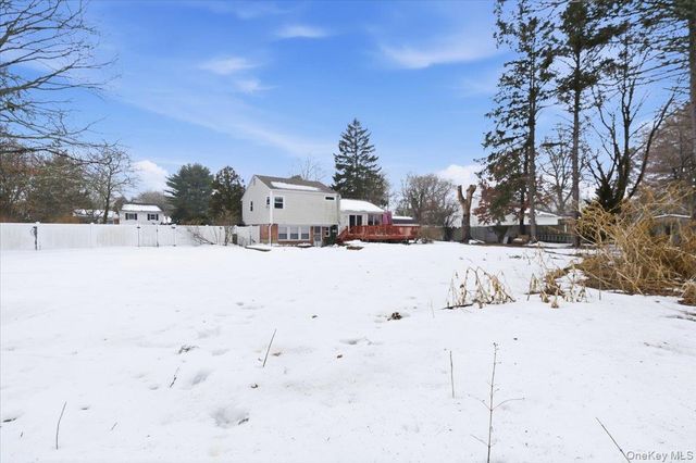 30 Middle Drive, Huntington, NY 11743