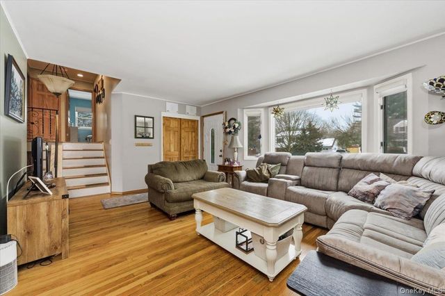 30 Middle Drive, Huntington, NY 11743