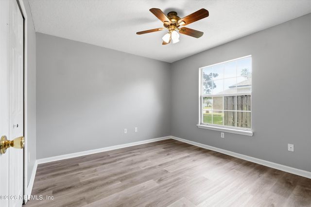 1878 WILLESDON Drive E, Jacksonville, FL 32246