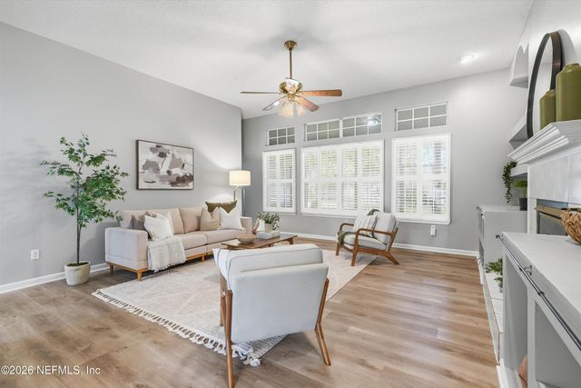 1878 WILLESDON Drive E, Jacksonville, FL 32246