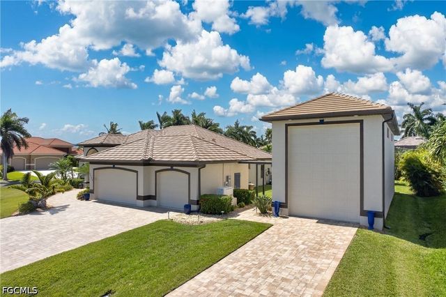 1725 SW 52nd TER, Cape Coral, FL 33914