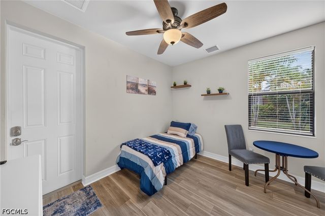 1725 SW 52nd TER, Cape Coral, FL 33914