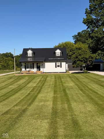 8989 S County Road 825 W, Reelsville, IN 46171